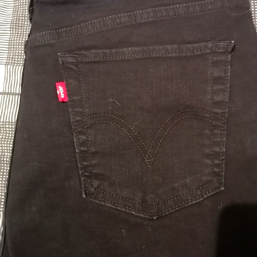 Ladies Black Levi's worn twice..maybe 3 times!